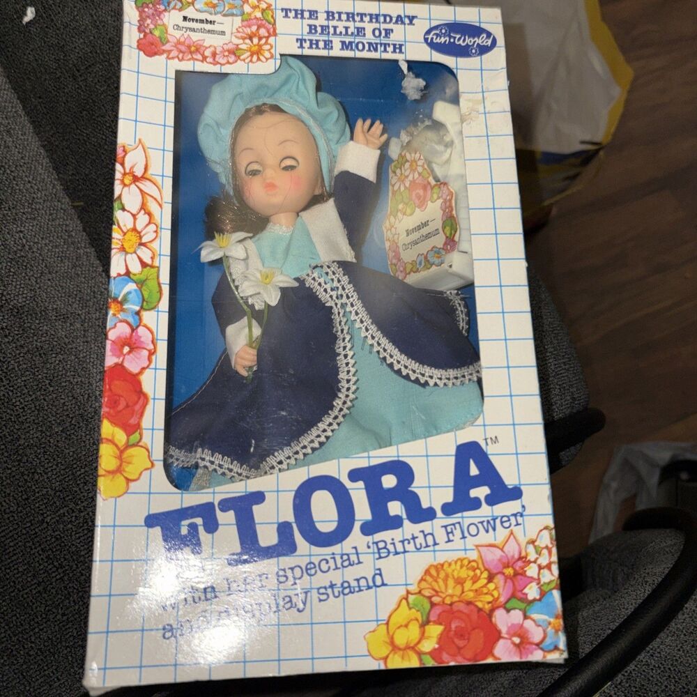 Vintage Fun World Flora Poinsettia Doll December Birth Month Flower Original Box